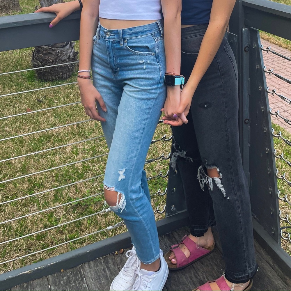 American Eagle mom jeans